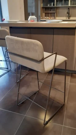 Sgabello a slitta Fluid c con forte sconto^Zamagna Hot