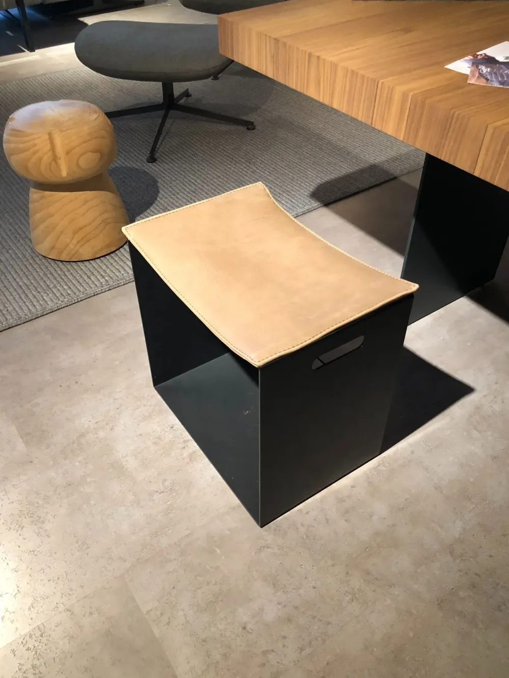 Riva 1920 Sgabello Barney small a slitta in svendita- Sgabelli