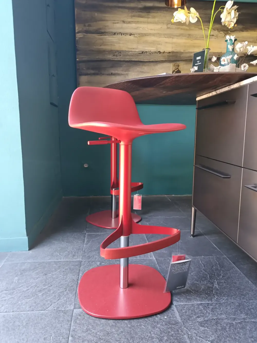 Sgabello Bonnie con base centrale scontati^Bonaldo Clearance