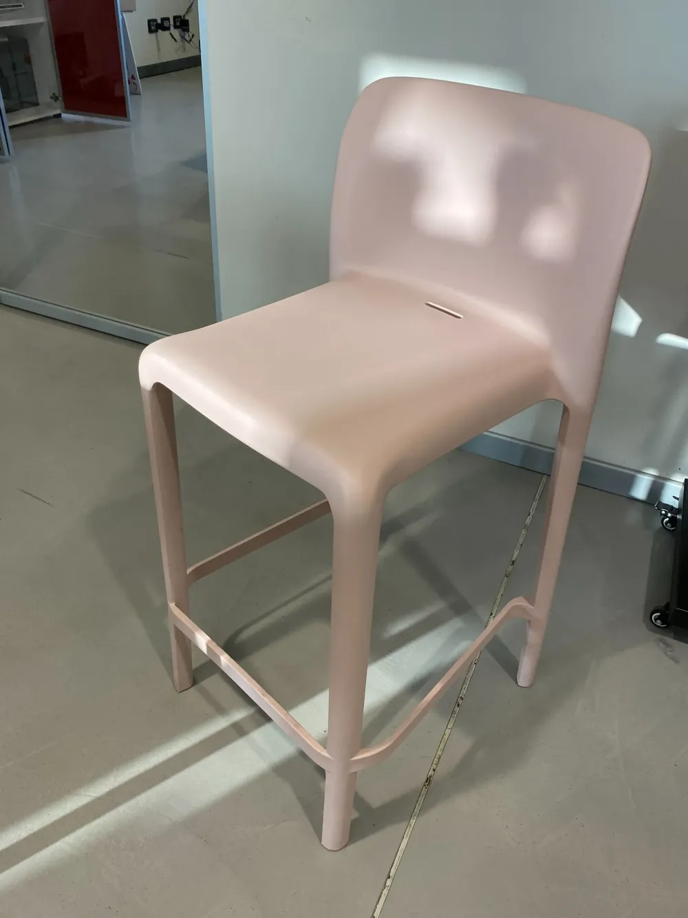 Connubia Sgabello con 4 gambe Bayo a prezzi outlet- Sgabelli