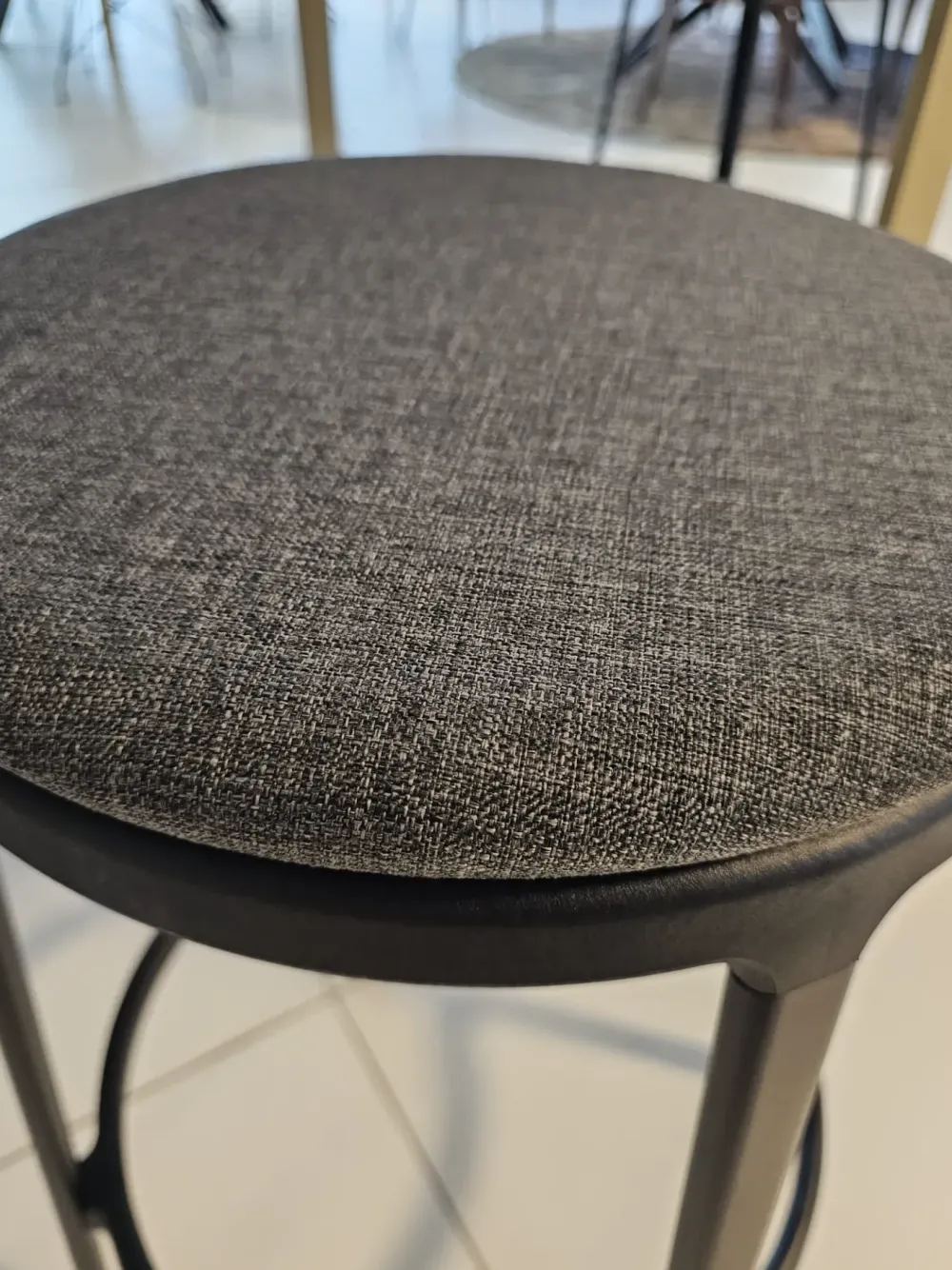 Online Sgabello con 4 gambe Round a prezzi outlet Sgabelli