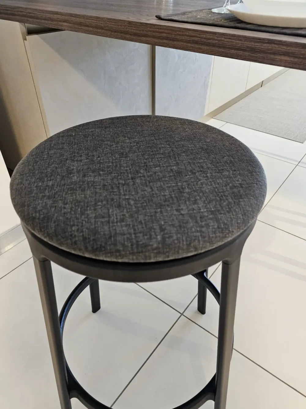 Online Sgabello con 4 gambe Round a prezzi outlet Sgabelli