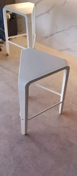 Online Sgabello con 4 gambe Sgabello picapau a prezzi convenienti Sgabelli