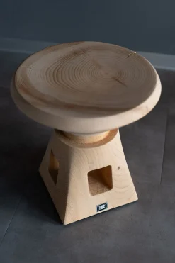 Discount Sgabello con base centrale Etrurio in offerta Sgabelli