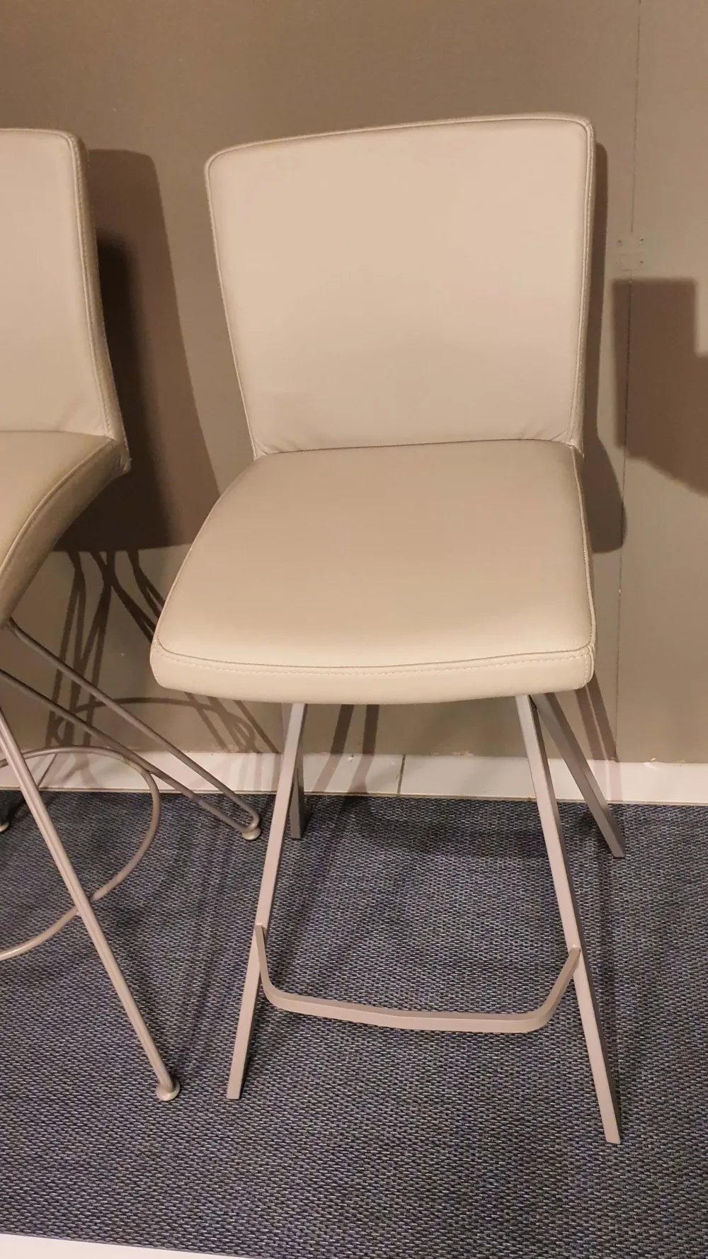 Ozzio Sgabello da soggiorno Etienne a prezzo scontato- Sgabelli