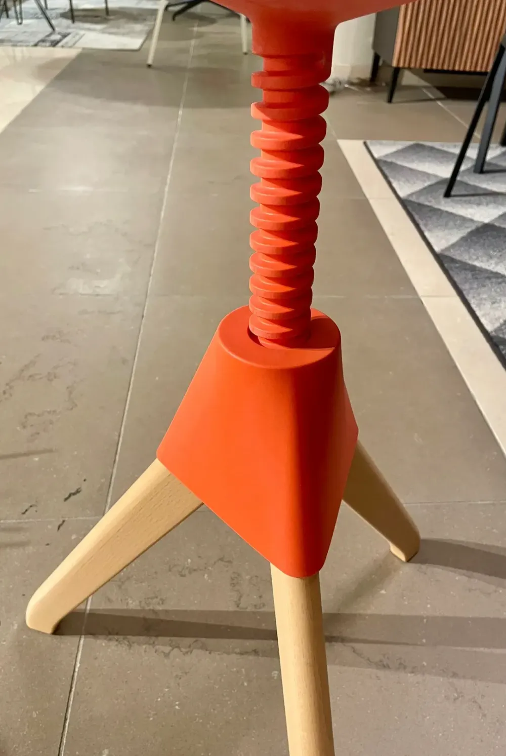 Magis Sgabello da soggiorno Jerry in Offerta Outlet- Sgabelli