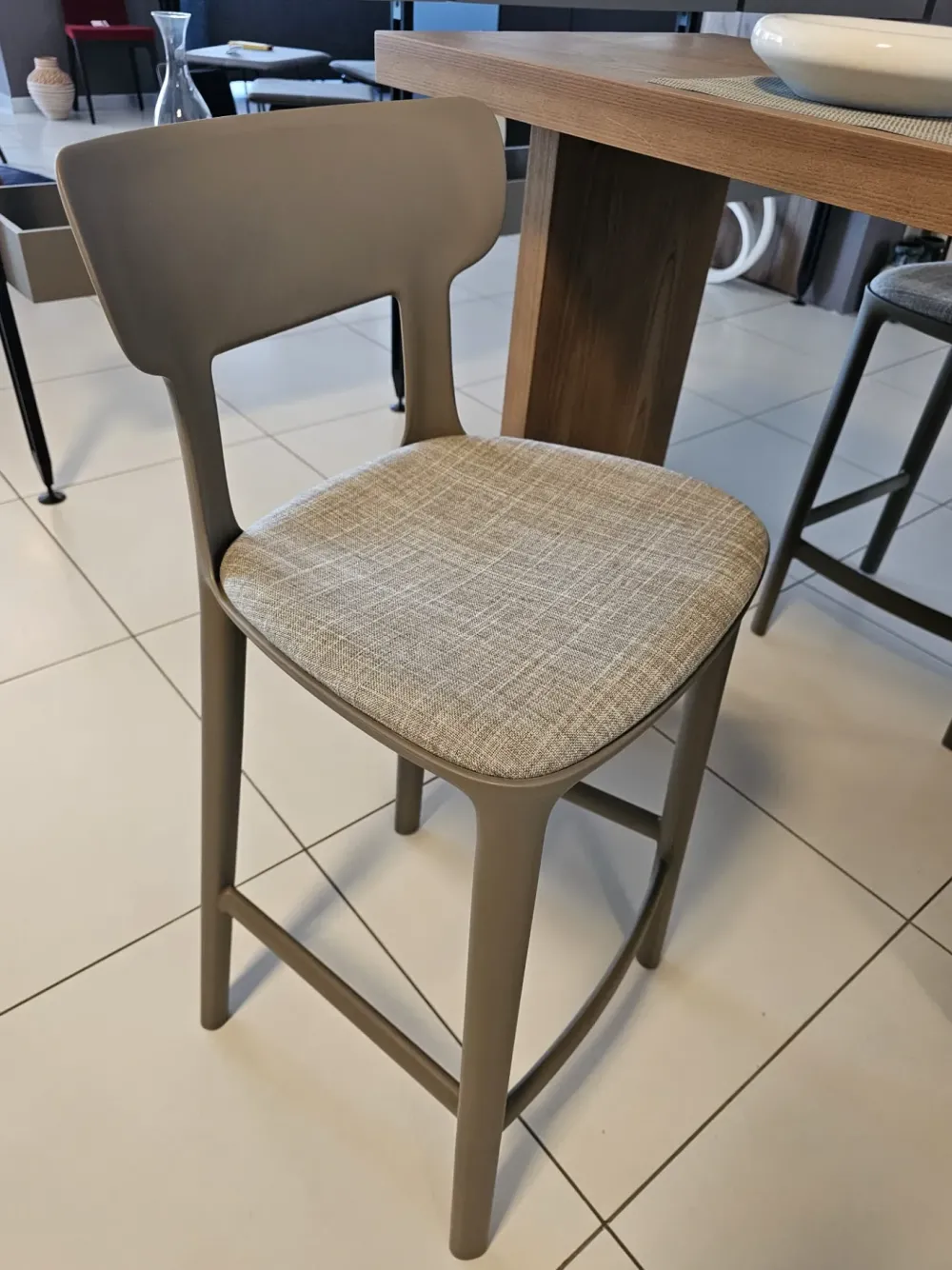 Sgabello modello Canova SCONTATO a PREZZI OUTLET^Infiniti Discount