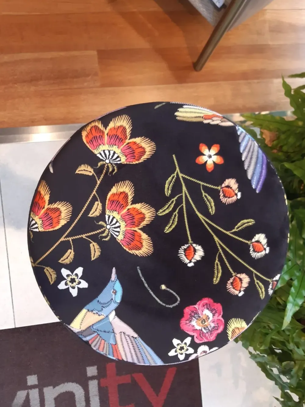 Outlet Sgabello senza braccioli Modello venere a prezzo scontato Sgabelli