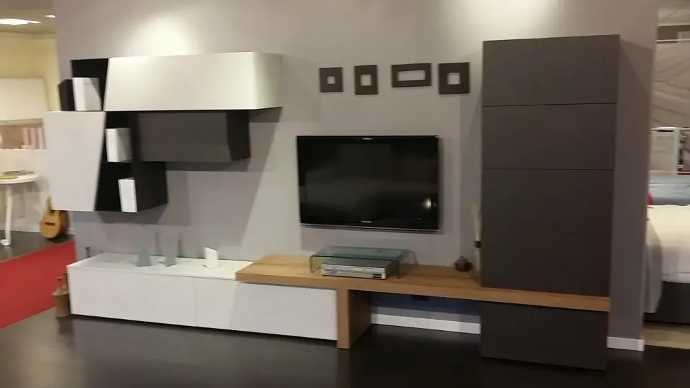 New Soggiorno completo Atlante in cemento e bronzo di in laminato materico a prezzo scontato Soggiorni Completi