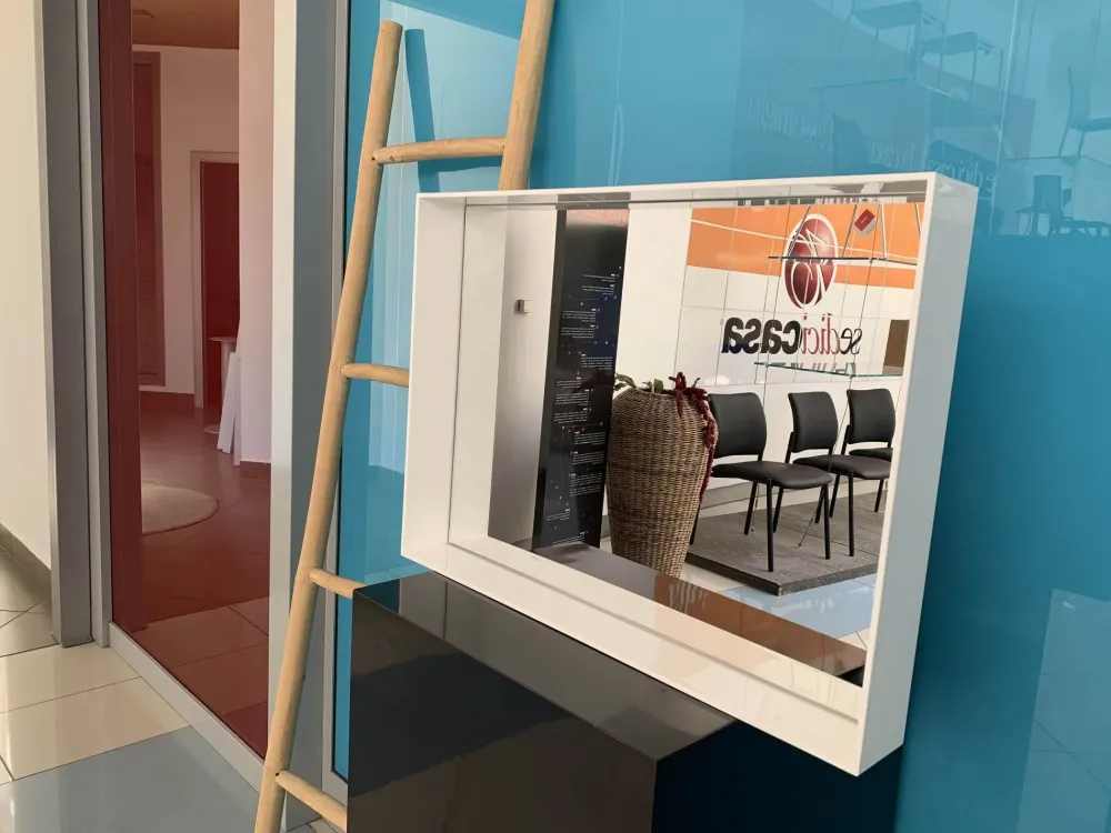 Kartell Specchiera in stile moderna Only me OFFERTA OUTLET- Specchiere