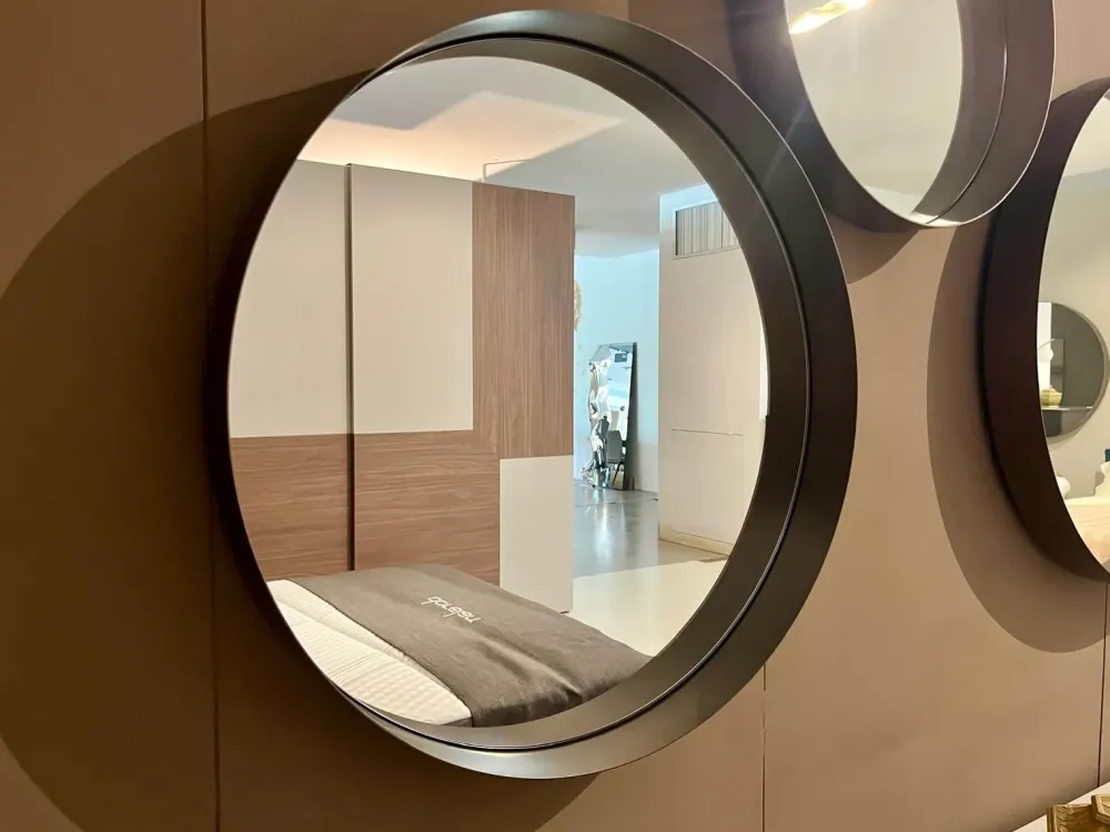 Specchiera Wish di a prezzi ribassati^Cattelan Italia Best