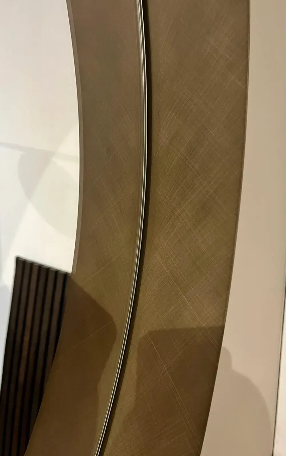 Specchiera Wish di a prezzi ribassati^Cattelan Italia Best