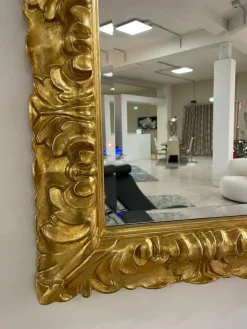 Specchio classica Specchio foglia oro di a prezzo scontato^Abitare Interior Outlet