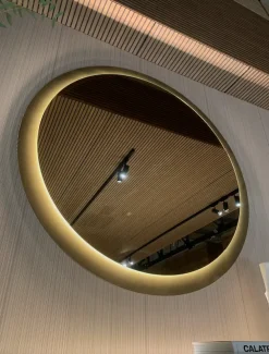 New Specchio design Kibi di in Offerta Outlet Specchiere