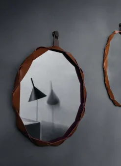 Specchio design Raperonzolo di in Offerta Outlet^Zanotta New
