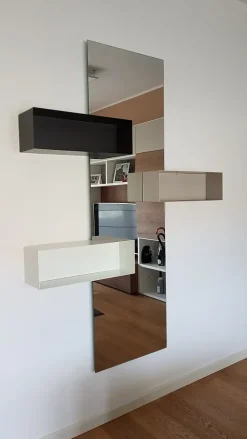 Discount Specchio modello Inside  di a prezzi outlet Specchiere