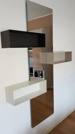 Discount Specchio modello Inside  di a prezzi outlet Specchiere