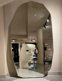 Discount Specchio moderno Glas kooh-i-noor di a prezzo Outlet Specchiere