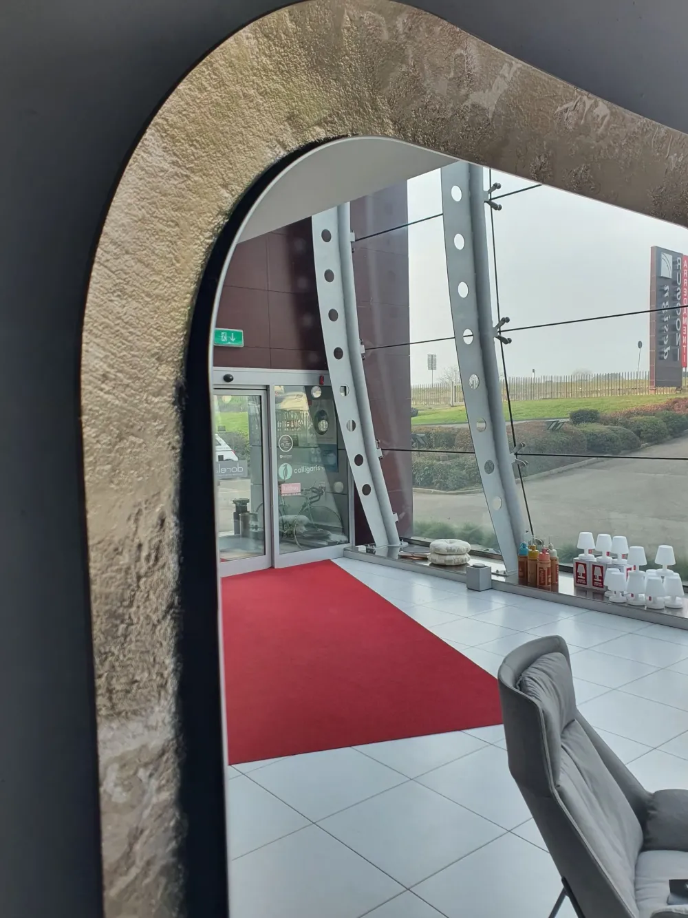 Specchio moderno Raggio di in Offerta Outlet Specchiere