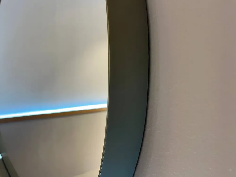 Specchio stile moderna modello Lumiere in OFFERTA OUTLET^Riflessi Outlet