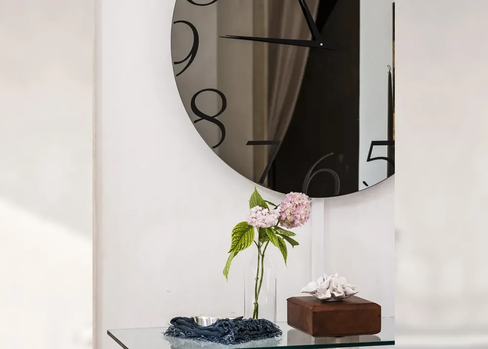 Specchio stile moderna modello Moment con orologio in OFFERTA OUTLET^Cattelan Italia New