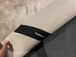 Tappeto modello Frame a prezzi imbattibili^Poliform New