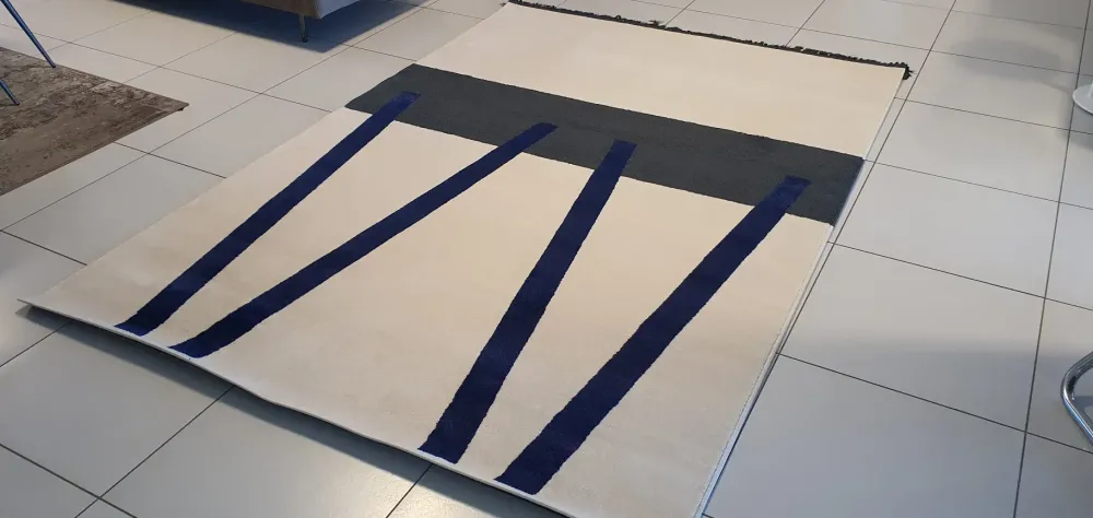 Besana Tappeto modello Tappeto su misura in fibra sintetica in Offerta Outlet- Tappeti