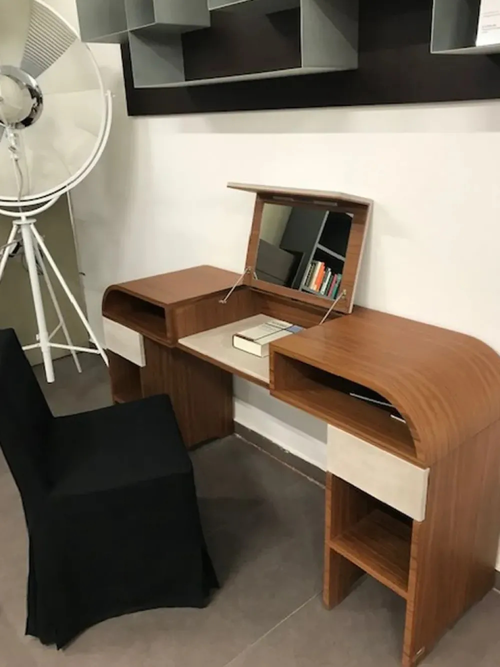 Best Tavoli di grandi marche a prezzi outlet -40%. Visita il nostro Scrittorio! Tavoli