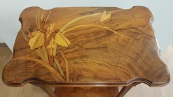 Discount Tavolino modello Tavolino art nouveau in OFFERTA OUTLET Tavolini