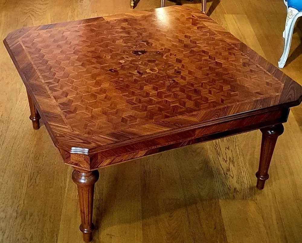 Best Tavolino classico Quadrato con intarsio diamante di a prezzo scontato Tavolini