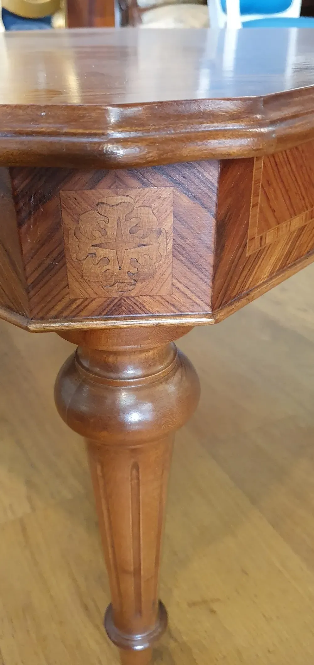 Best Tavolino classico Quadrato con intarsio diamante di a prezzo scontato Tavolini