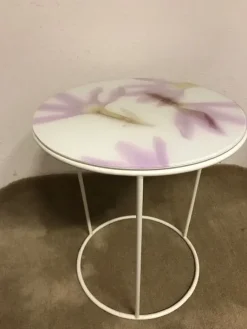 Moroso Tavolino design Around the roses di a prezzo ribassato- Tavolini