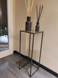 New Tavolino design Narciso di a prezzo ribassato Tavolini