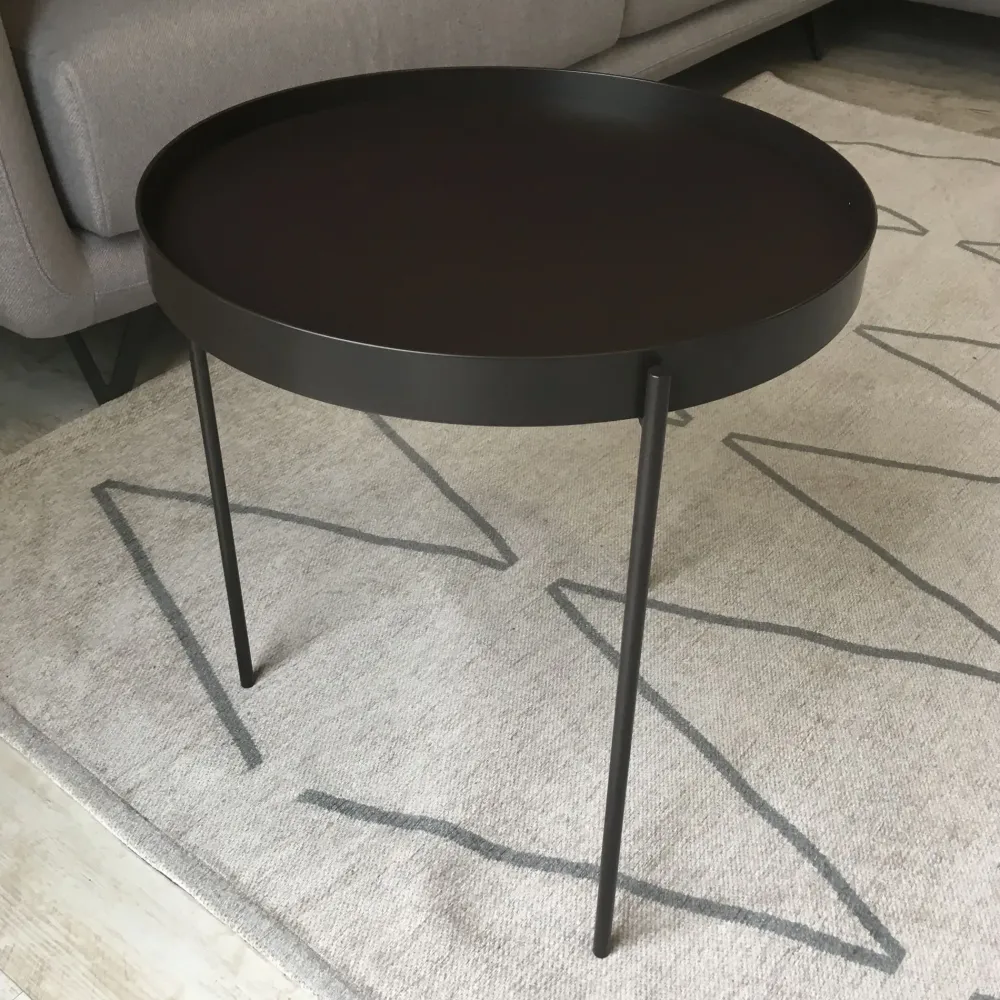 Hot Tavolino modello Tavolino mod. floyd in OFFERTA OUTLET Tavolini