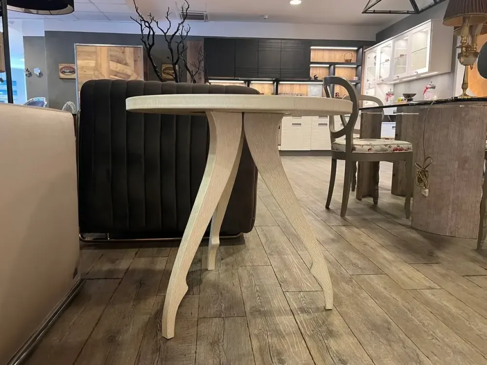 Tavolino modello Con piano in OFFERTA OUTLET^Fendi casa Sale