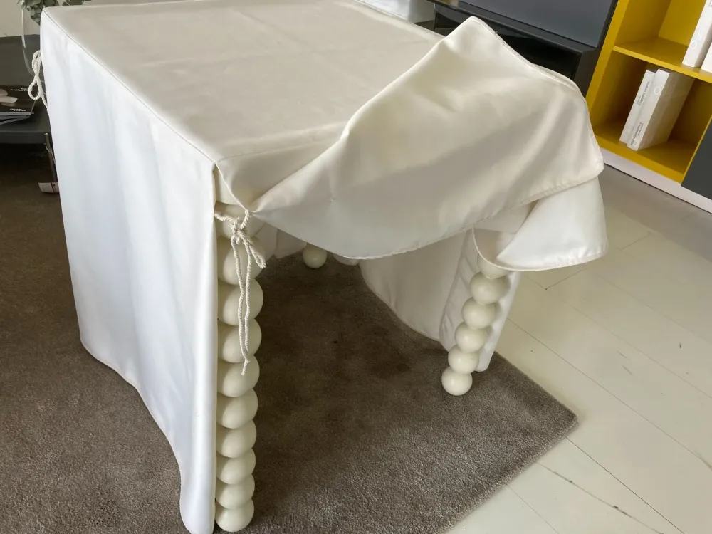 Tavolino modello Majestic rodolfo dordoni in OFFERTA OUTLET^Flou Outlet