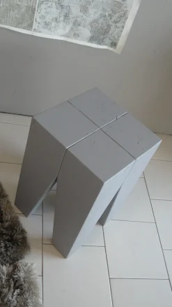 Tavolino in stile moderno modello Collezione eclettica di a prezzi imbattibili Tavolini