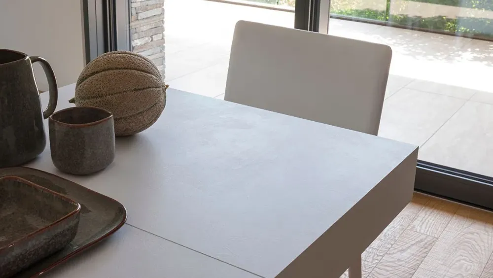 Altacom Tavolino in stile moderno modello Iris di a prezzi imbattibili- Tavolini