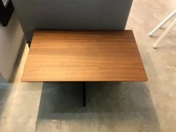 Tavolino Intermedio in stile Moderno a prezzo scontato^Cassina Online