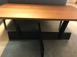 Tavolino Intermedio in stile Moderno a prezzo scontato^Cassina Online