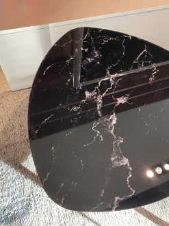 Clearance Tavolino modello Tavolino triangolare stondato in OFFERTA OUTLET Tavolini