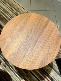 Tavolino modello Albino di a prezzo ribassato^Horm New