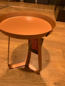 Tavolino modello High  di a prezzo ribassato^Bonaldo New