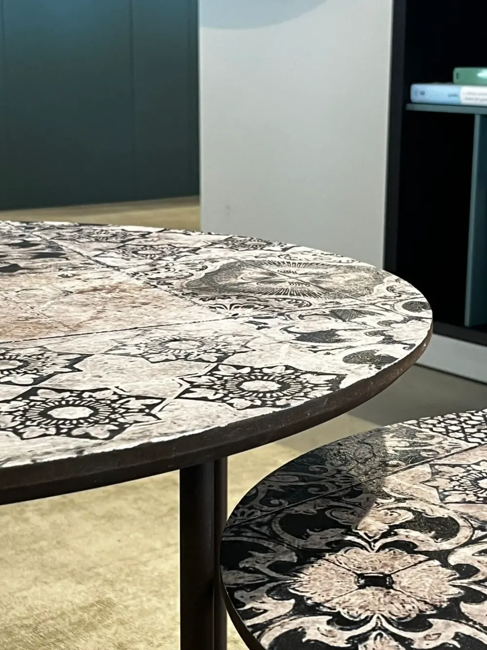 Tavolino modello Tavolini design di a prezzo scontato^Artigianale Online