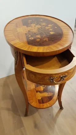 Tavolino modello Tavolino luigi xv di a prezzo ribassato^Artigianale Hot