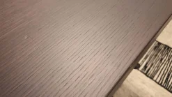 Ozzio Tavolino Su e giu moro del marchio a prezzi convenienti- Tavolini