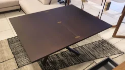 Ozzio Tavolino Su e giu moro del marchio a prezzi convenienti- Tavolini