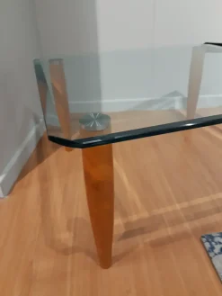 Tavolino Tavolino cristallo noce quadrato della firma con forte sconto - 43%^La Vetreria Online