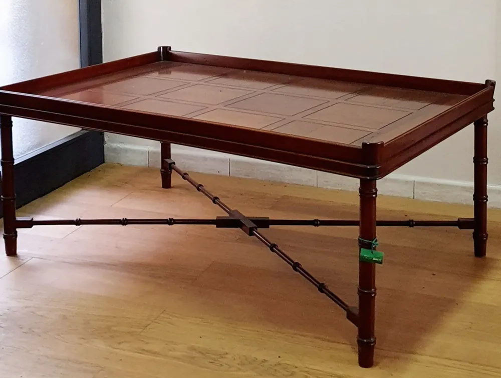 Tavolino Tavolino salotto ciliegio a vassoio della firma a prezzi convenienti - 52%^Marchetti