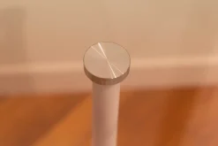 Tavolino Tavolitno vetro con base bianca laccata  della marca in offerta^Artigianale Sale